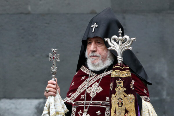 Հարյուրամյակ անց նոր ցեղասպան գործողություններով հայաթափվեց Արցախը. Ամենայն հայոց կաթողիկոսի ուղերձը