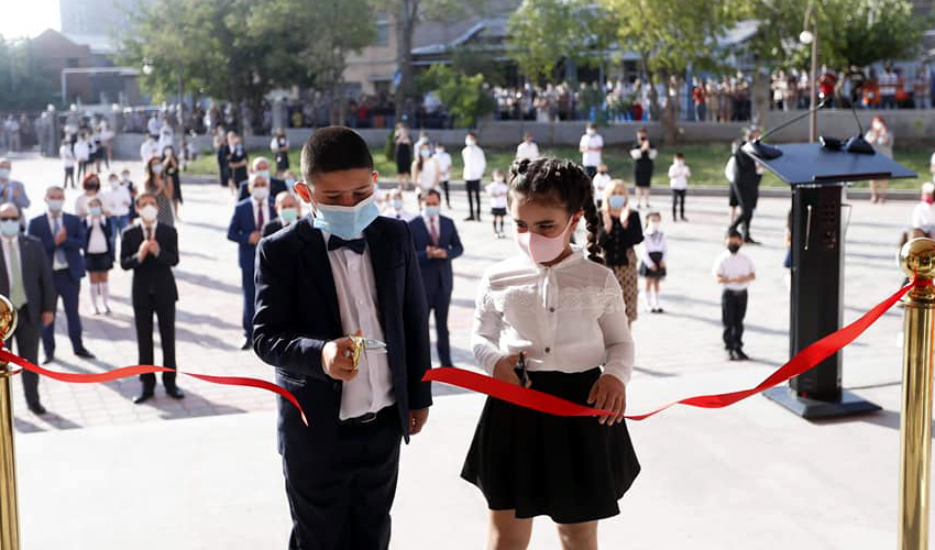 Աշակերտներ, թիվ 153 դպրոցի բացում