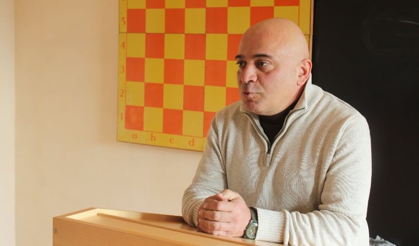Ապրես Զոհրաբյան