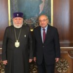 Կաթողիկոսն ու Վազգեն Մանուկյանը