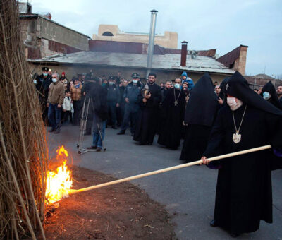 Կաթողիկոս, Տյառնընդառաջ, Տըրընդեզ