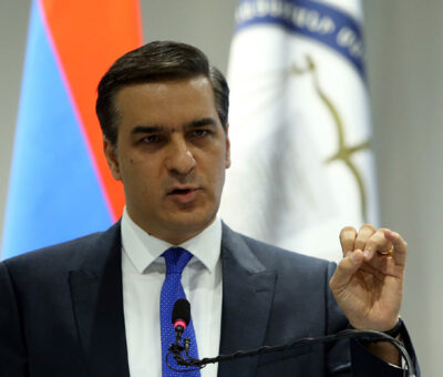 Արման Թաթոյան