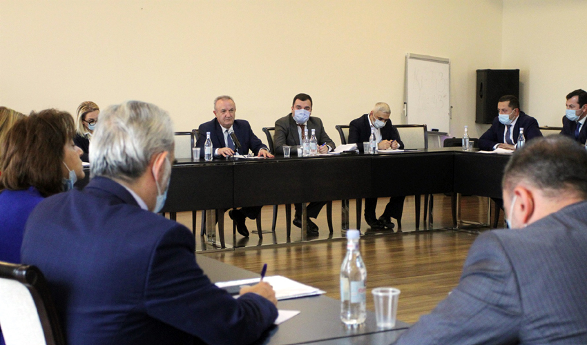 ԿԳՄՍ նախարարի հանդիպումը բուհերի ռեկտորների հետ