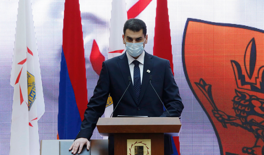 Հրաչյա Սարգսյանը երդմնակալության ժամանակ