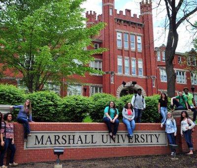 Մարշալի համալսարանի ուսանողները (ԱՄՆ)