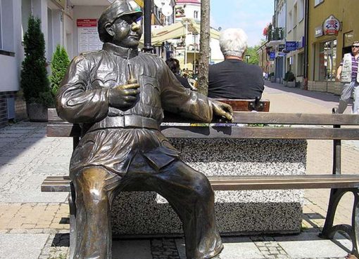 Շվեյկի արձանը Լեհաստանի Սանոկ քաղաքում