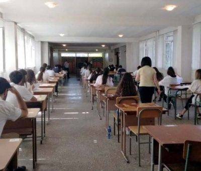 Դիմորդները քննության ժամանակ