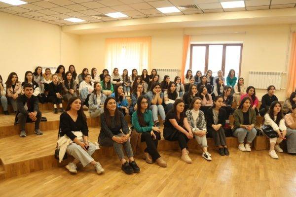 Արցախից բռնի տեղահանված ու բարձր առաջադիմությամբ ուսանողները ուսման վարձի փոխհատուցում կստանան