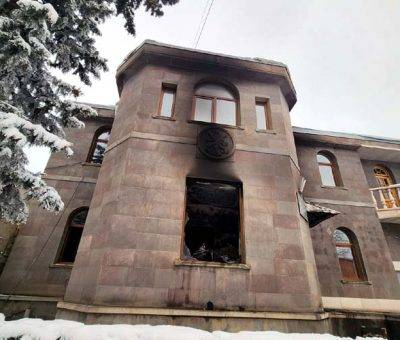 Հրդեհ ՀՅԴ Արցախի կենտրոնական գրասենյակում