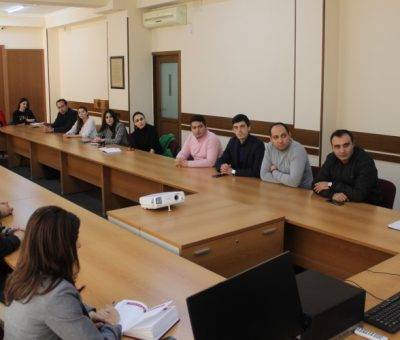 Արդարադատության ակադեմիայի ռեկտորը հանդիպել է ունկնդիրների հետ