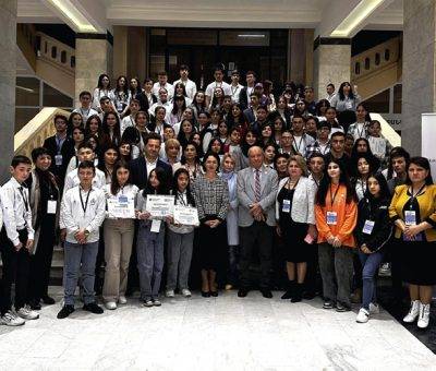 Հայկական համադպրոցական գիտության փառատոնի եզրափակիչ փուլի մասնակիցները ԵՊՀ-ում