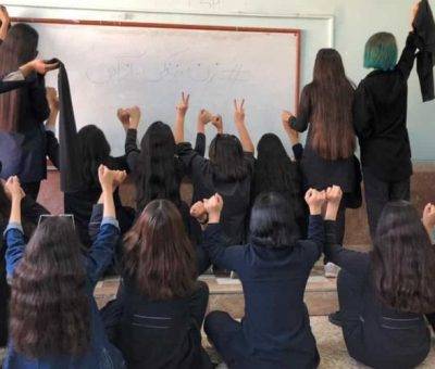 Իրանում բողոքում են հիջաբ կրելու պարտադրանքի դեմ