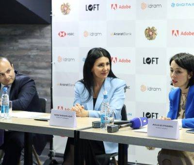 ԿԳՄՍ նախարար Ժաննա Անդրեասյանը, ՀՀ աշխատանքի և սոցիալական հարցերի նախարար Նարեկ Մկրտչյանը և «ԼՈՖԹ» Հ/Կ նախագահ Արևիկ Համբարձումյանը