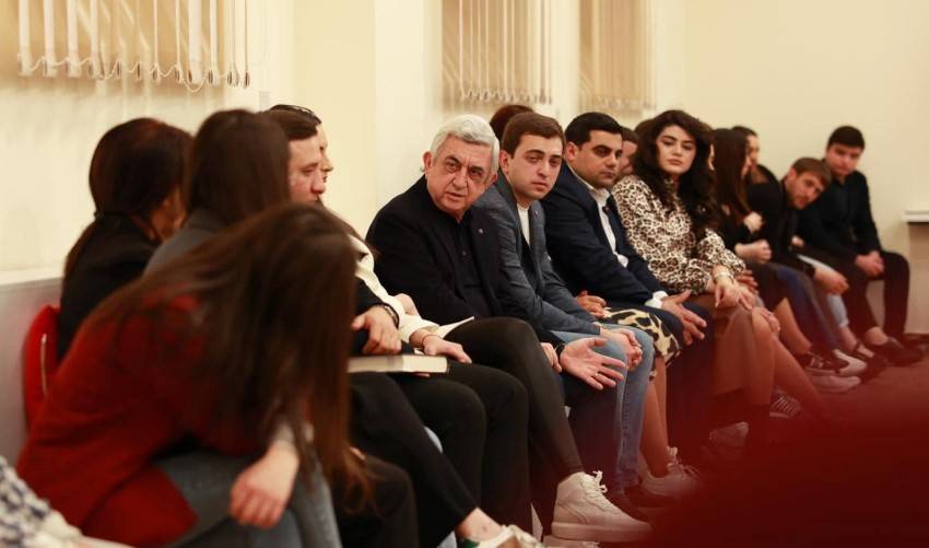 ՀՀ երրորդ նախագահ Սերժ Սարգսյանը հանդիպել է ուսանողների հետ