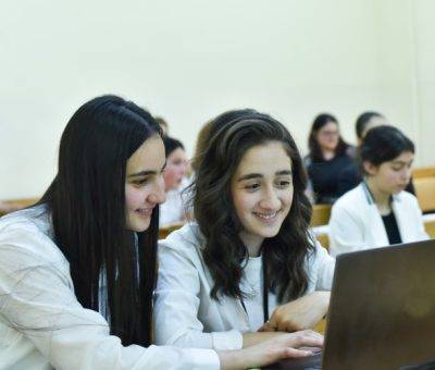 ԵՊՀ-ում անցկացվեց աշակերտական աշխատաժողով