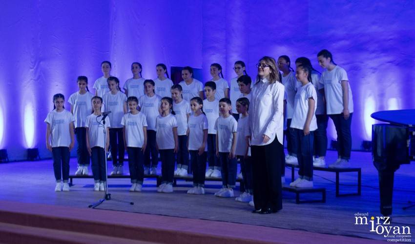 Տավուշի թեմի «ՏաԼույս» մանկապատանեկան երգչախումբը