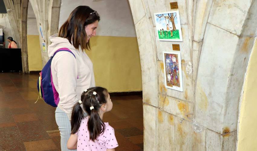 Երեխաների ձեռքի աշխատանքների ցուցահանդես Երևաանի մետրոպոլիտենում