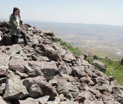 Ժաննա Անդրեասյանը ծանոթացել է Հատիս լեռան ամրոցի պեղման աշխատանքներին