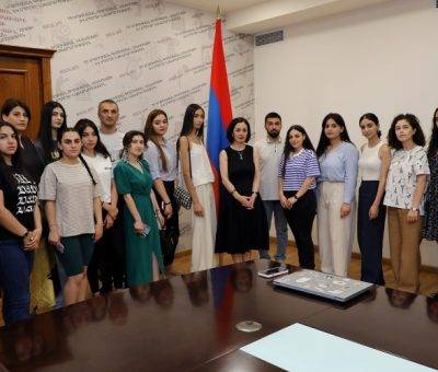 Ժաննա Անդրեասյանն այսօր ընդունել է Երիտասարդ առաջնորդների հակակոռուպցիոն դպրոցի 9-րդ հոսքի ունկնդիրներին