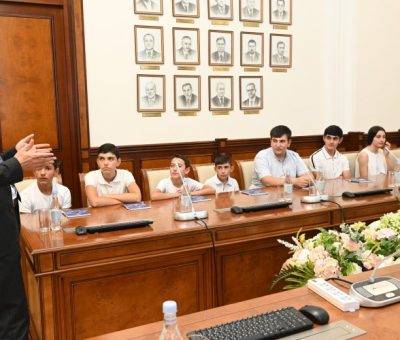 Ոսկեպար գյուղի դպրոցի աշակերտներն այցելել են Ֆինանսների նախարարություն