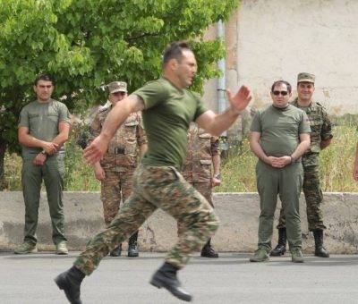 Զինծառայողներն ատեստավորման քննություններ են հանձնում