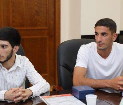 Նախարարն ընդունել է Համաշխարհային ուսանողական ամառային 31-րդ խաղերի մեդալակիր մարզիկներին