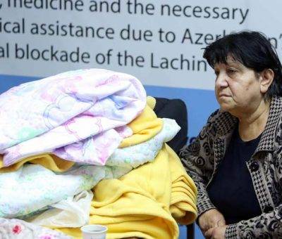 Արցախից տեղահանված կին