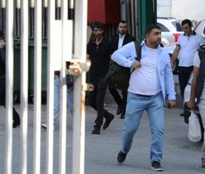 Ուսանող կամավորականներ