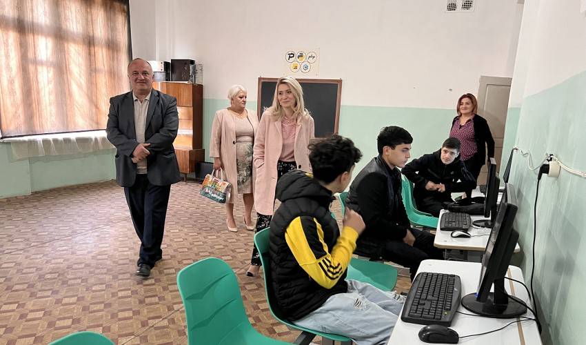 Արաքսիա Սվաջյանն այցելել է Կոտայքի մարզի ուսումնական հաստատություններում