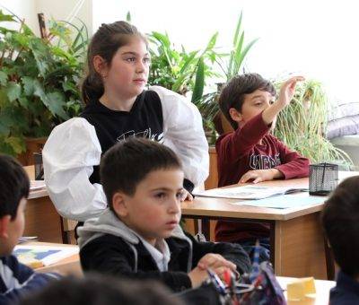 Աշակերտները Գորիսի դպրոցներից մեկում