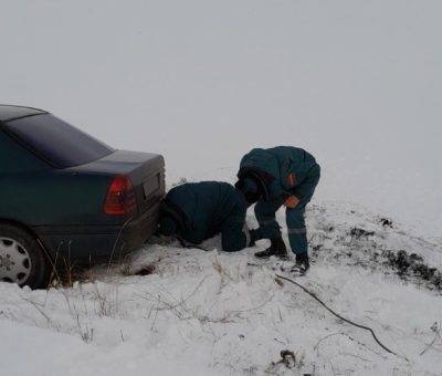 Ձմեռային ճանապարհ, ձների մեջ հայտնված ավտոմեքենա
