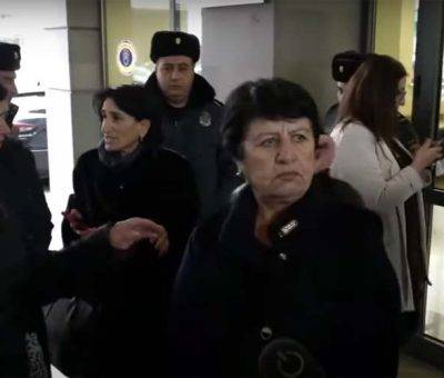 Ուսուցիչների բողոքի ակցիան ԿԳՄՍՆ-ի մոտ