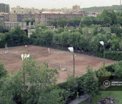 Օղակաձև զբոսայգու 4-րդ հատվածում գտնվող թենիսի կորտերը