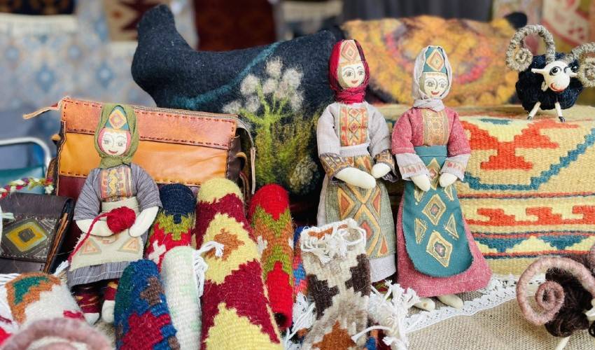 Հայաստանի տաղավարը Հնդկաստանի Ֆահրիդաբադ քաղաքում՝ Սուրաջկունդի արհեստների 37-րդ միջազգային փառատոնում