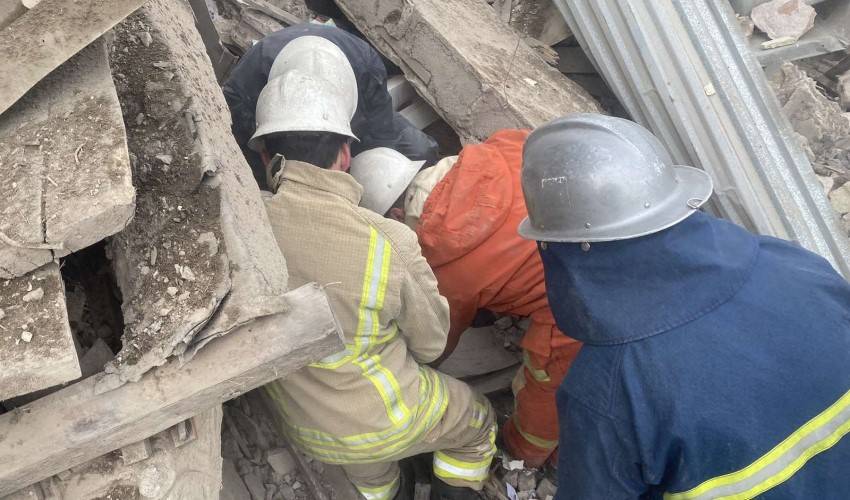 Փլատակներ Նոր Արեշի պայթյունի վայրում