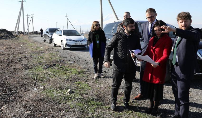 Ժաննա Անդրեասյանն ու ՀՀ-ում Ֆրանսիայի դեսպան Օլիվիե Դըկոտինյին այցելել են ակադեմիական քաղաքի տարածք