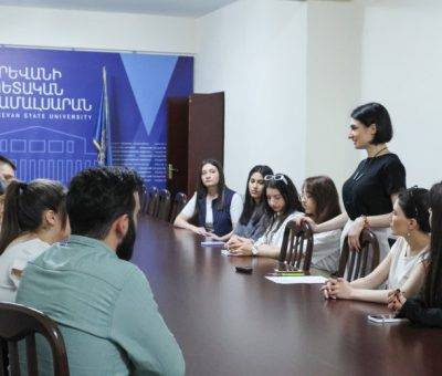 Հանդիպում «Քեն Կակոսյան ընտանիք» կրթաթոշակին արժանացած ԵՊՀ ուսանողների հետ