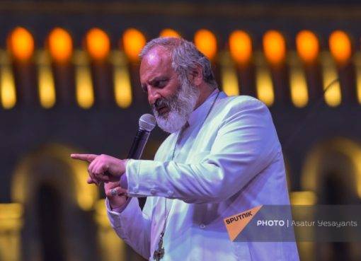 Բագրատ արքեպիսկոպոս Գալստանյան