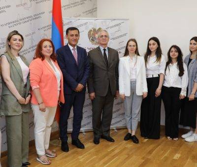 Արթուր Մարտիրոսյանն ընդունել է ՀՀ-ում Ռումինիայի դեսպան Կորնել Իոնեսկուին