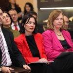 Մատենադարանի տնօրեն Արա Խզմալյանը, ԿԳՄՍ նախարար Ժաննա Անդրեասյանը, ՀՀ-ում ԱՄՆ արտակարգ և լիազոր դեսպան Քրիստինա Քվինը