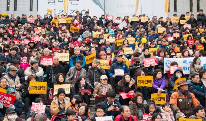 Հրվ. Կորեայի դասախոսները պահանջում են նախագահի հրաժարականը