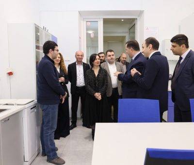 Ժաննա Անդրեասյանը շրջել է ԵՊՀ գիտահետազոտական և ուսումնական լաբորատորիաներում