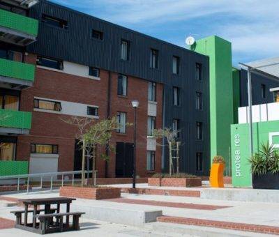 Նելսոն Մանդելայի համալսարանի մասնաշենքերից