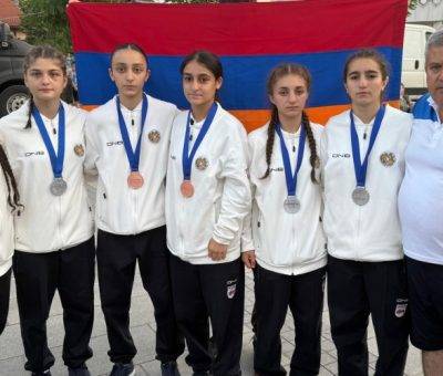 Բռնցքամարտի աղջիկների հավաքականը