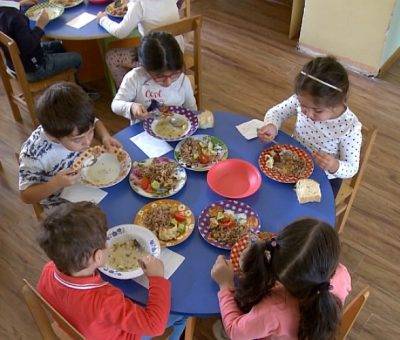 Մանկապարտեզում ճաշի ժամ է