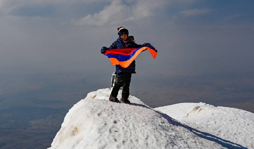9-ամյա Վարդանը նվաճել է Արարատը
