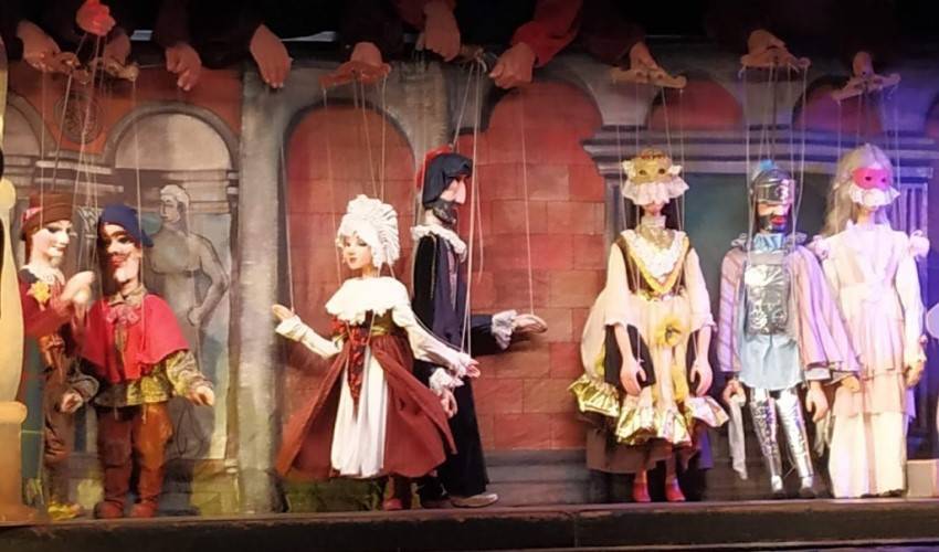 Դեյլ Քարնեգի. «Հասեք այն բանին, որ մարդիկ ուրախությամբ անեն այն, ինչ դուք եք առաջարկում»