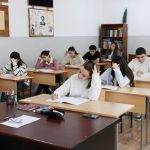 12-րդ դասարանցիները պետական ավարտական քննություն են հանձնում