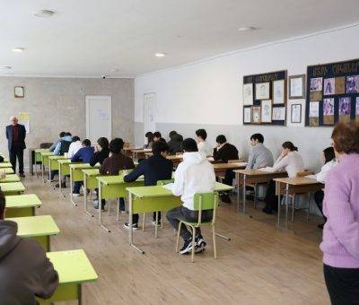 12-րդ դասարանցիները պետական ավարտական քննություն են հանձնում