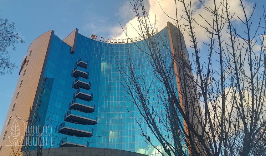 «Դաբլ թրի» հյուրանոցը Երեւանում